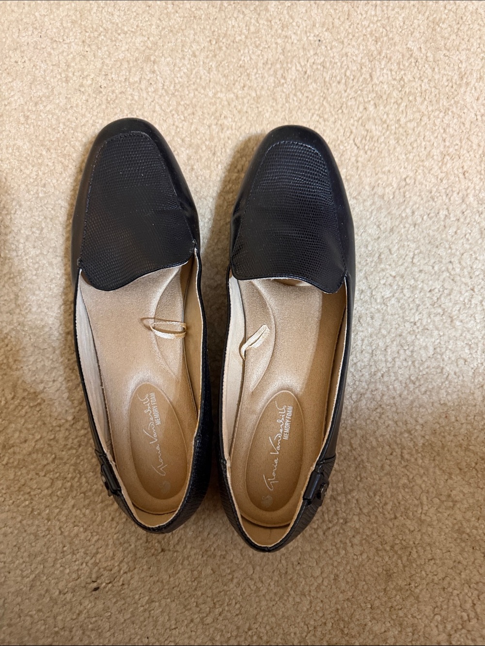 Gloria Vanderbilt Black Slip-On Loafers with Subtle Texture